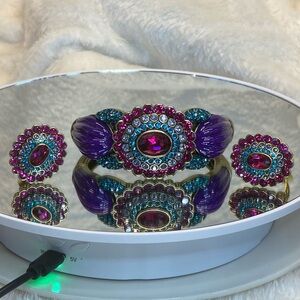 EUC Heidi Daus Collector's Edition Crystal Accented Bracelet Fuchsia & Earrings